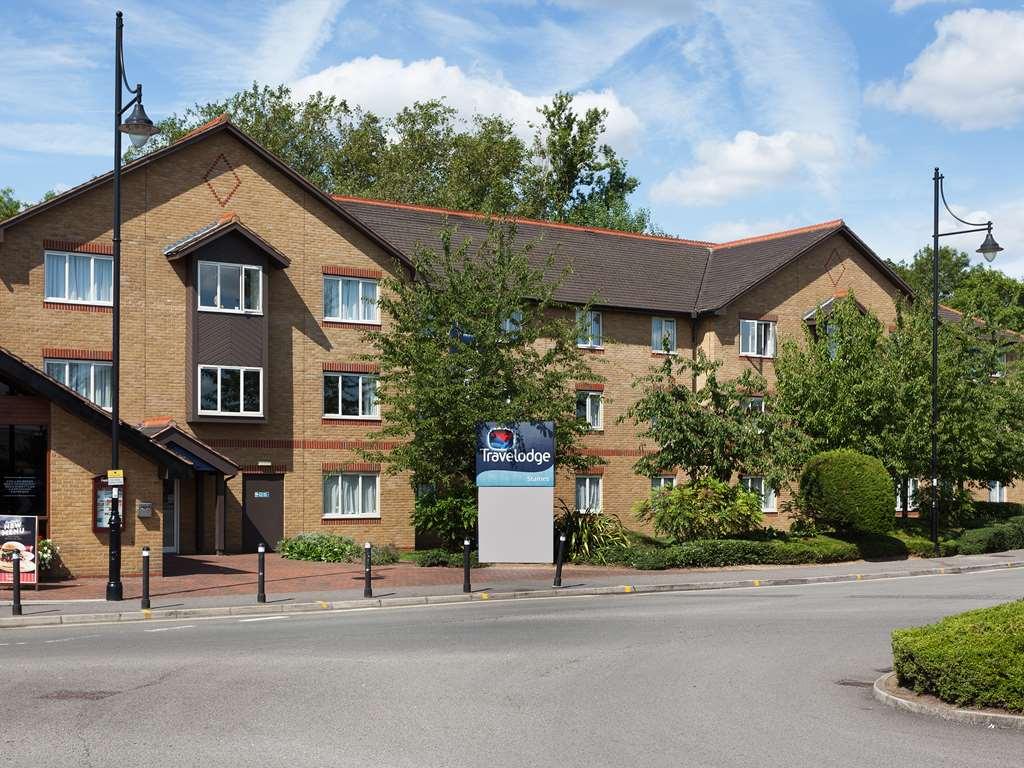 Travelodge Staines Bagian luar foto